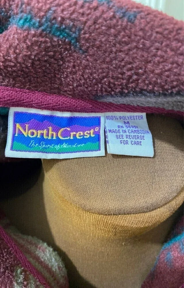 Women's NorthCrest Sweater Size Medium